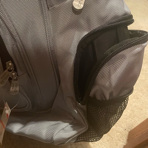 WI Badgers 19 In Laptop Backpack - Picture 4 of 9